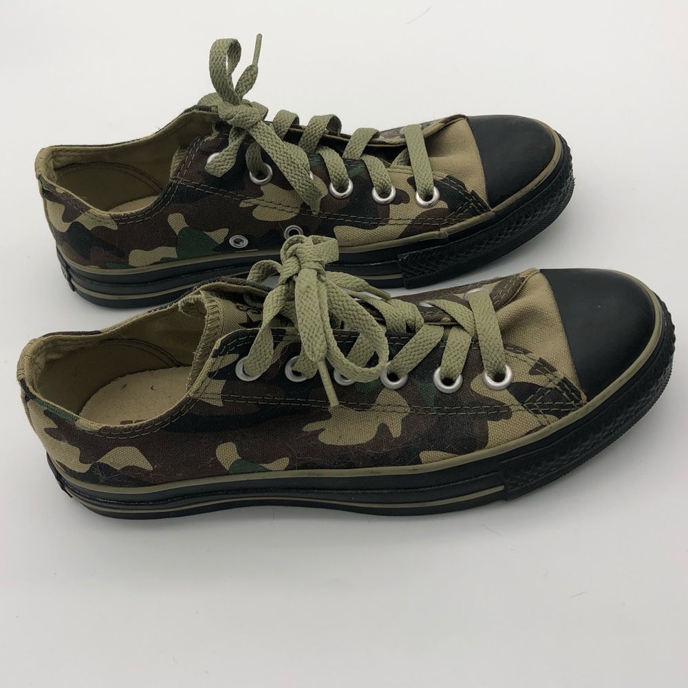 Camo Print, Low Top Converse, size 7